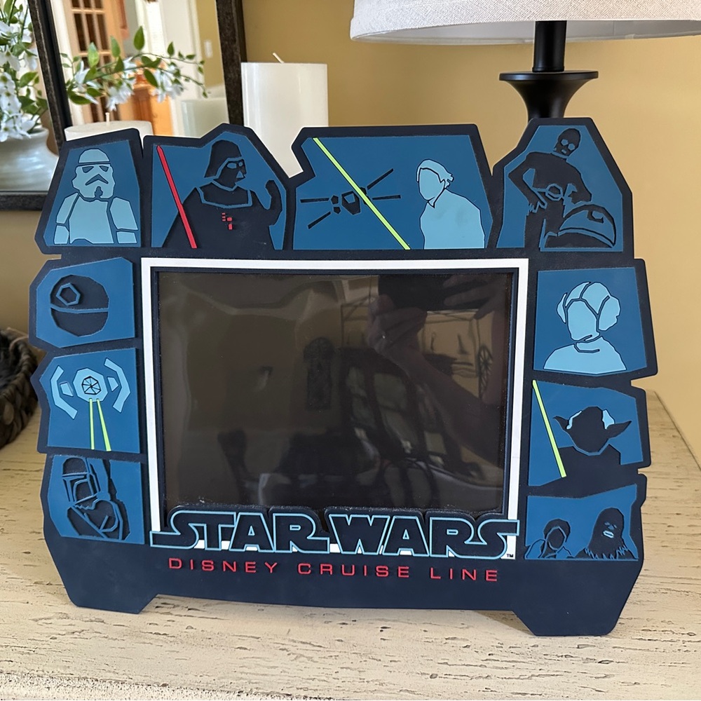 Disney Star Wars Cruise Line 10x8 frame Lightsaber Cool Classic Rare
